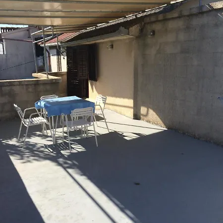 Holiday home Seaside House - Gonar, Rab - 15090